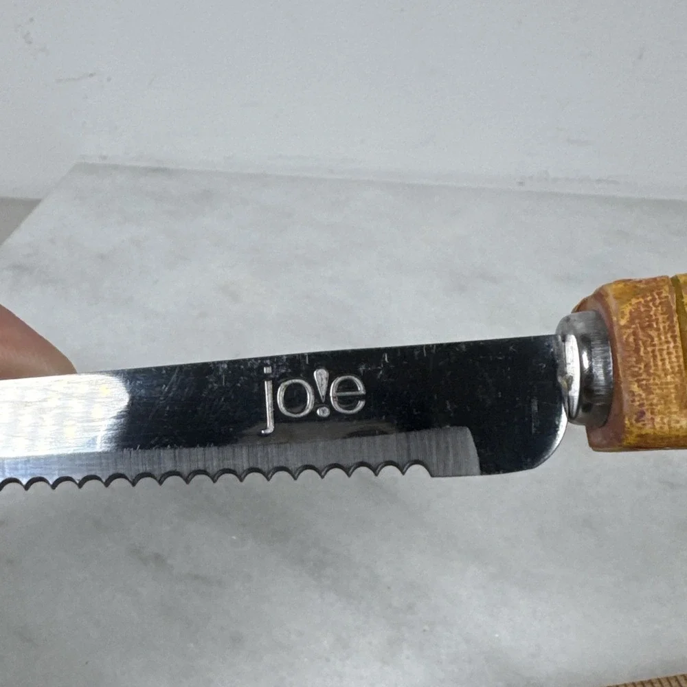 Joie de Vivre Serrated Cheese Knife with Leaf Design Handle 4